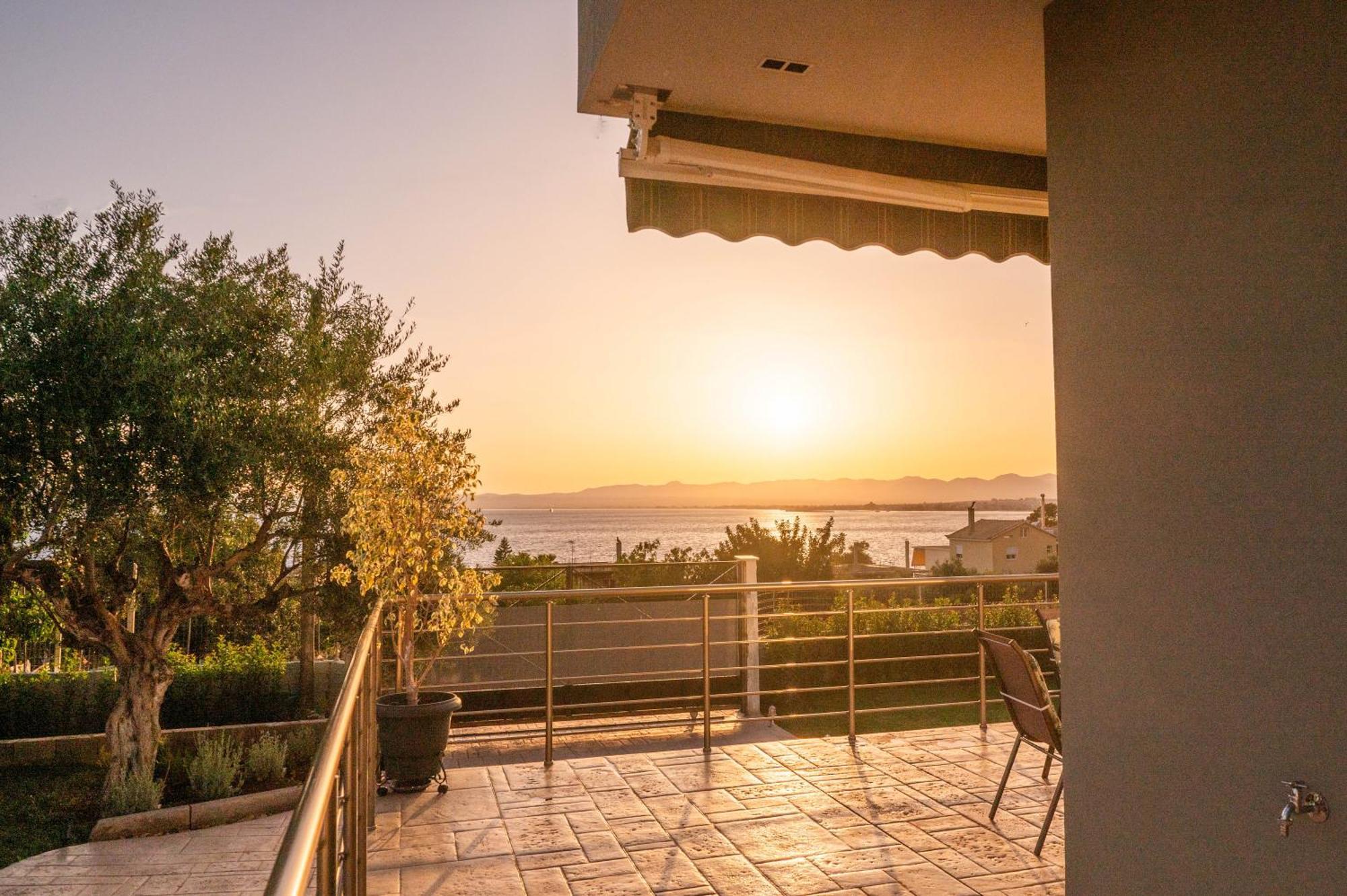 הוילה קלמאטה Thea Seaview Luxury Living מראה חיצוני תמונה
